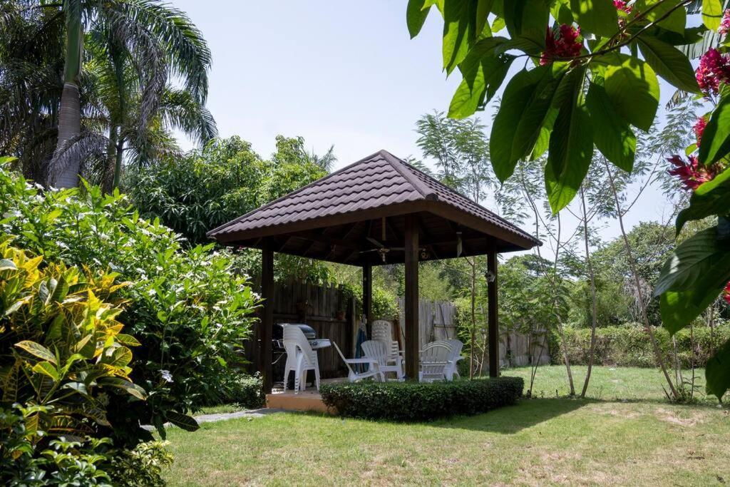 Villa Victoriaハラバコア エクステリア 写真